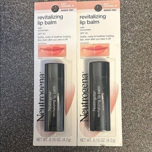 Neutrogena revitalizing lip balm. Soft carmel sheer tint. SPF 20.